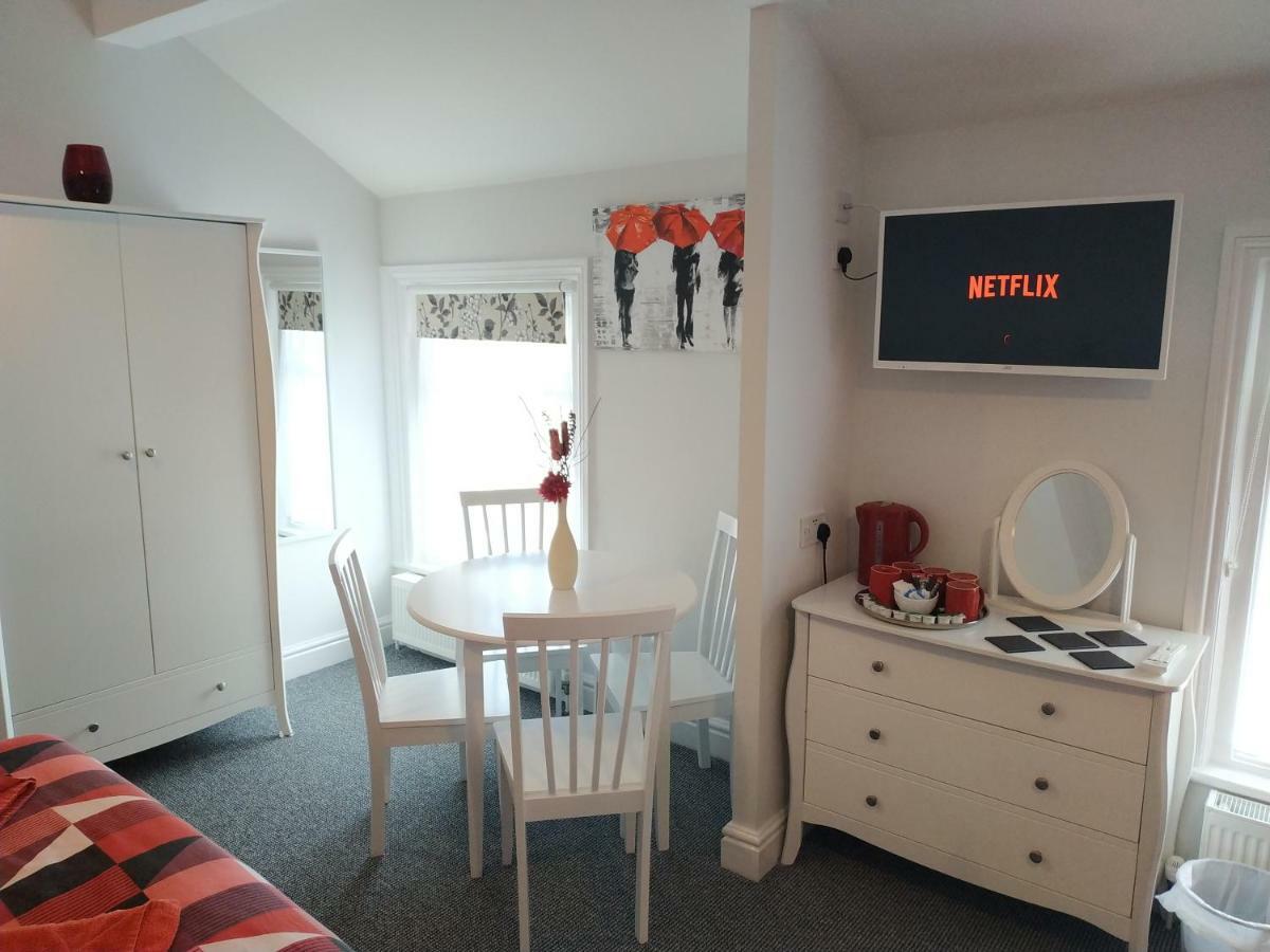The Castleton Bed & Breakfast Blackpool Dış mekan fotoğraf