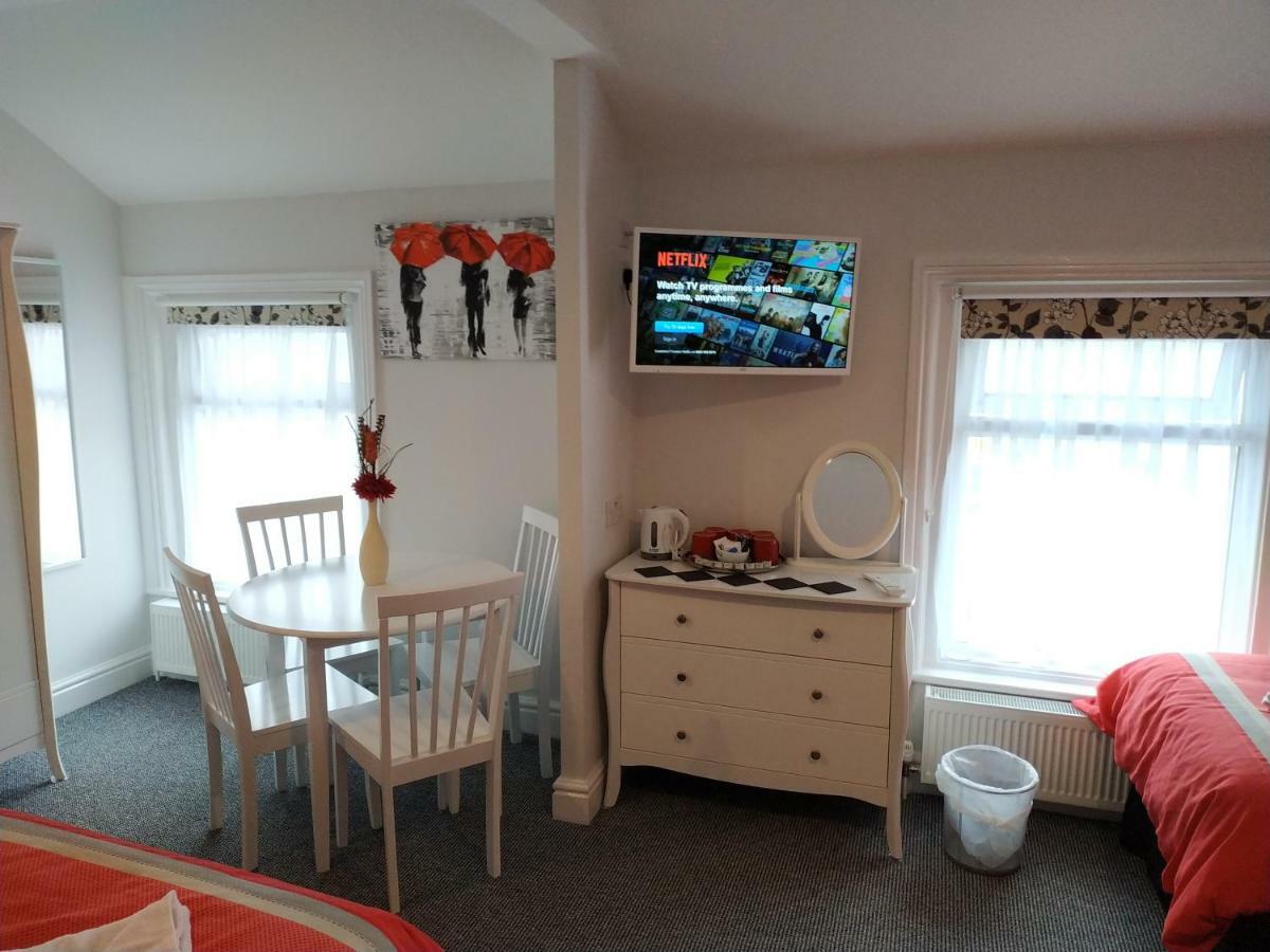 The Castleton Bed & Breakfast Blackpool Dış mekan fotoğraf